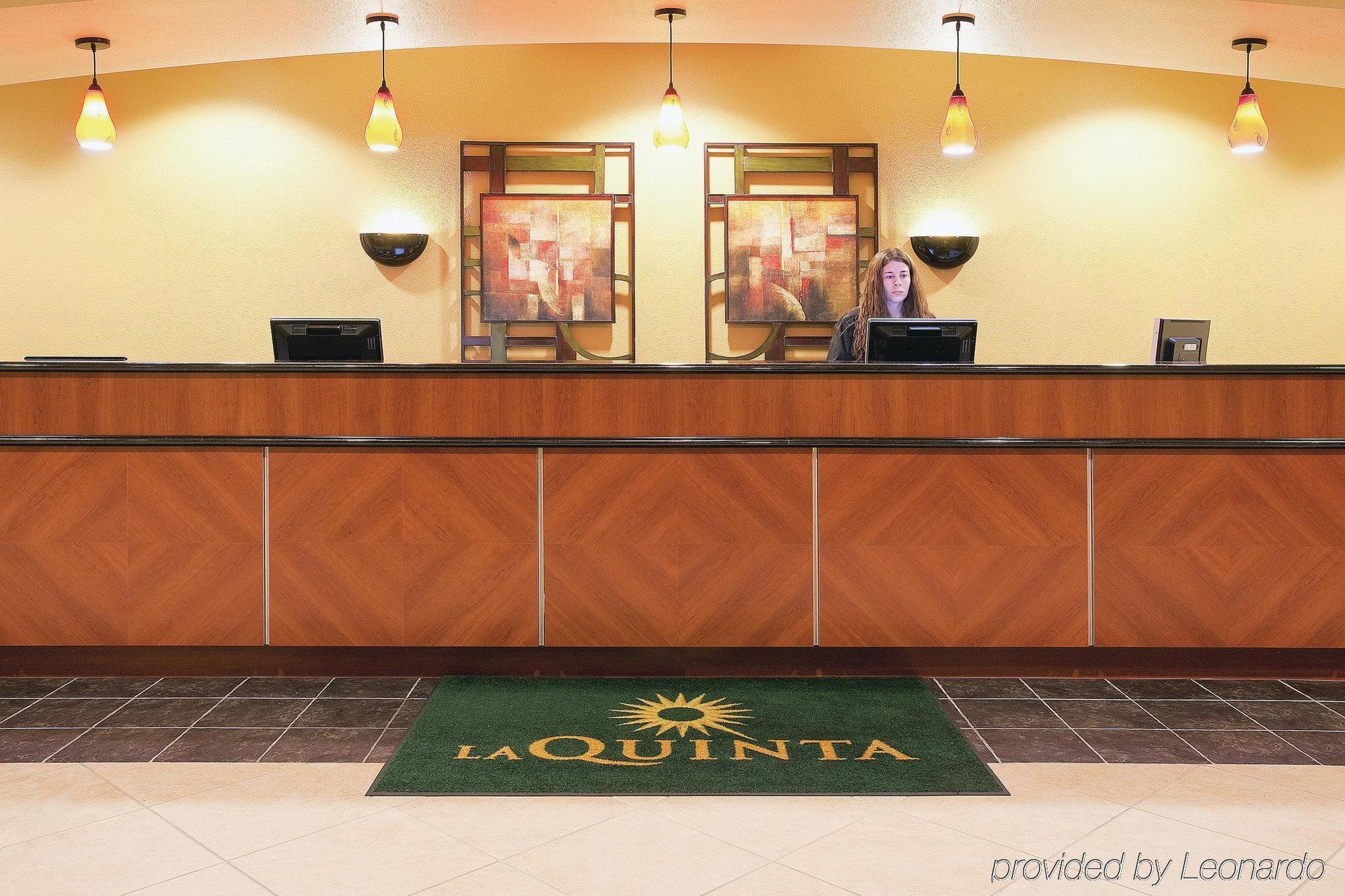 La Quinta By Wyndham Denver Gateway Park Hotel Interior photo